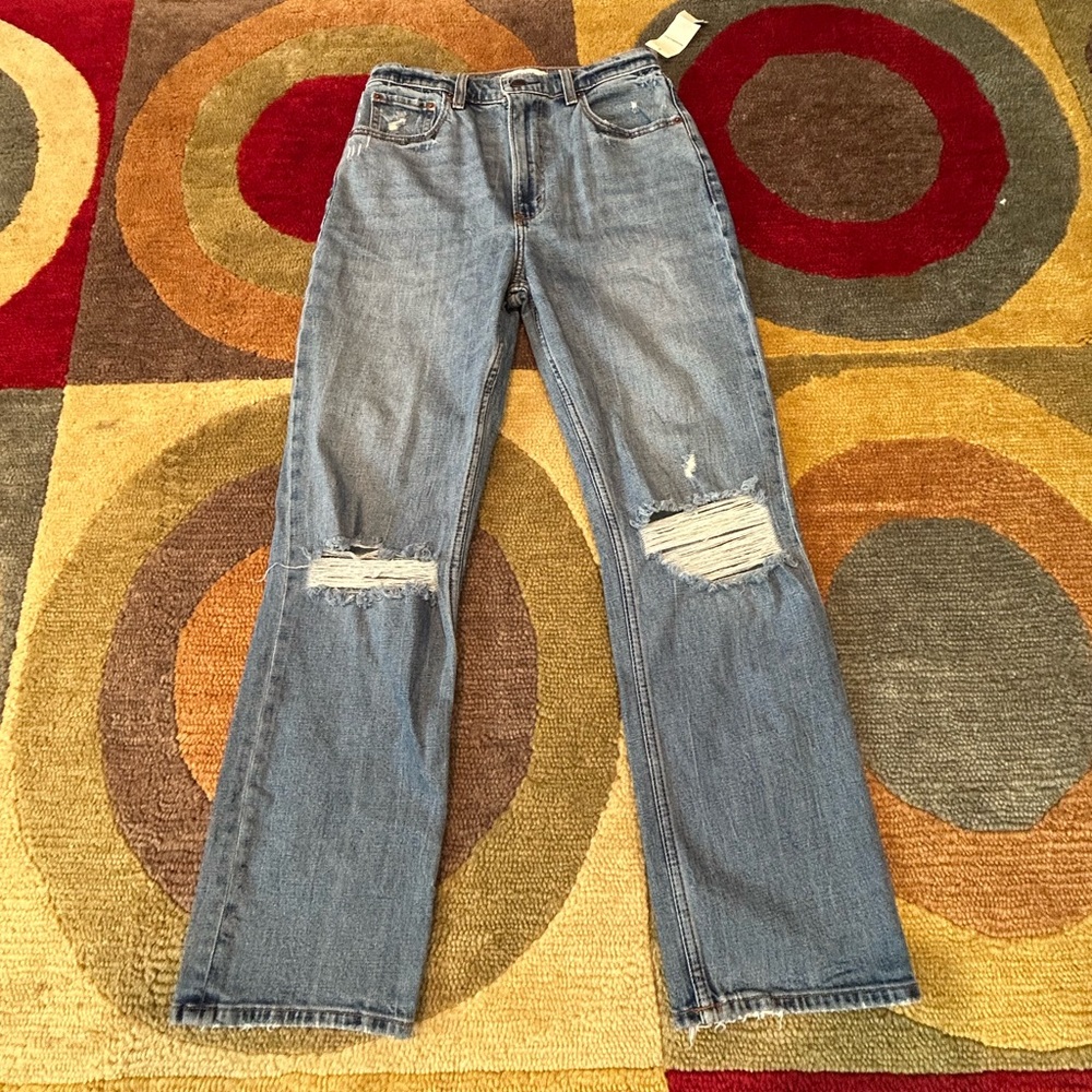 Abercrombie & Fitch Light Blue Distressed Cropped Jeans